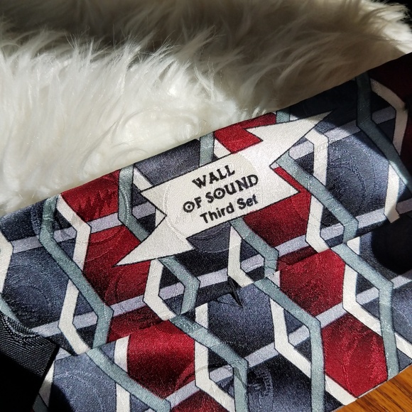 The Grateful Dead Wall of Sound Silk Tie - Picture 5 of 7